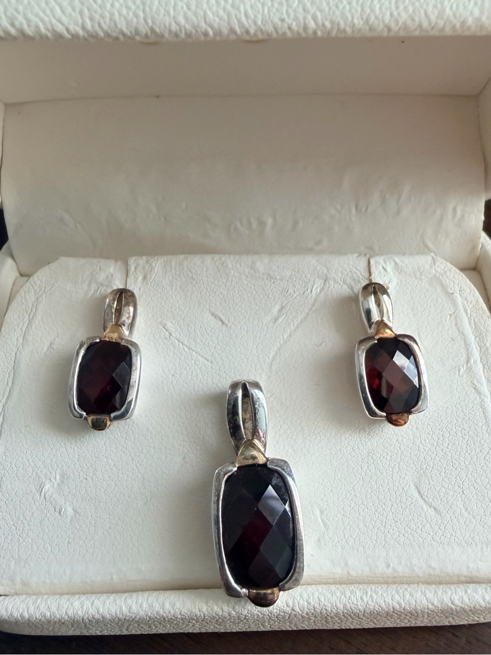 Lorenzo 18k 925 Garnet Set